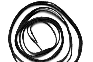 Beyaz arkaplanda izole edilmiş ayakkabı bağcığının yakın çekimi