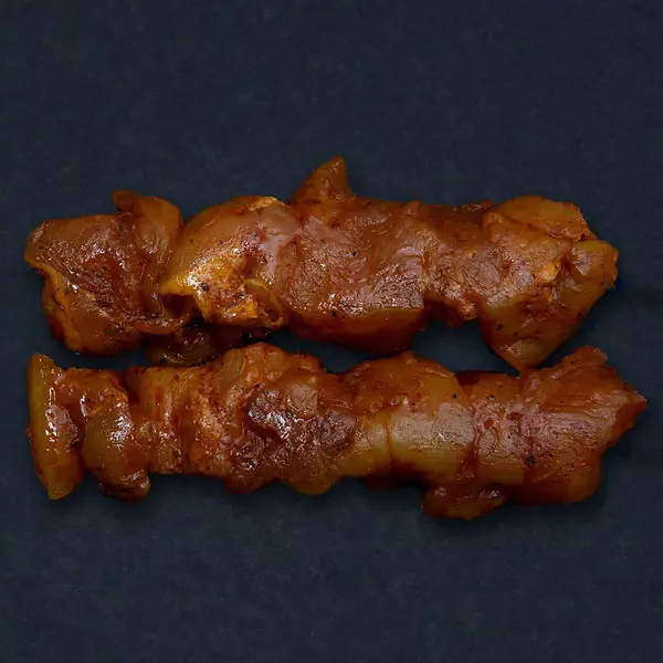 Çiğ tavuk eti resmi