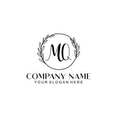El yazısı MQ baş harfleriyle Çiçek Monogram Logosu Seti