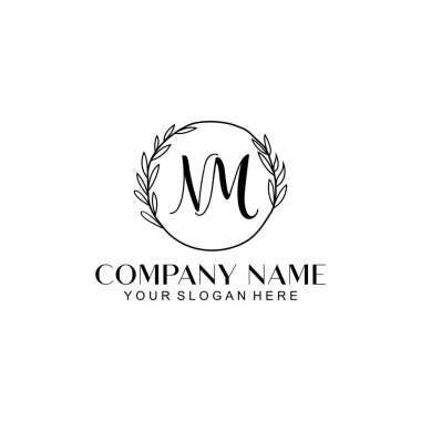 El yazısıyla NM Baş harfleriyle Çiçek Monogram Logosu Seti