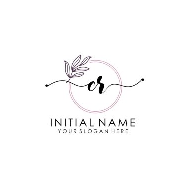 Botanik ve Minimalist Tasarımlı El Yazısıyla CR İlk Logosu