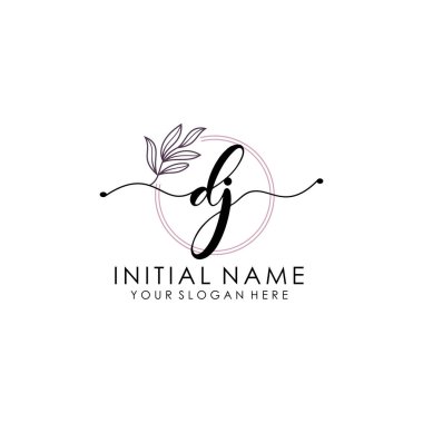 El yazısıyla DJ Botanik ve Minimalist Tasarımlı İlk Logo