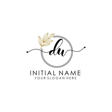 Botanik ve Minimalist Tasarımlı El Yazısıyla DU İlk Logosu