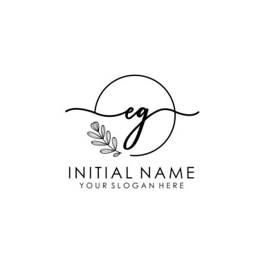 Botanik ve Minimalist Tasarımlı El Yazısıyla EG İlk Logosu