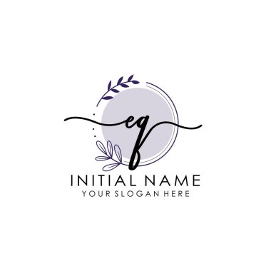 Botanik ve Minimalist Tasarımlı El Yazısıyla EQ İlk Logosu