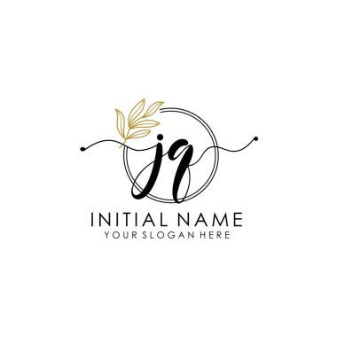 Botanik ve Minimalist Tasarımlı El Yazısıyla JQ İlk Logosu