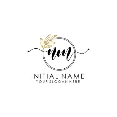 Botanik ve Minimalist Tasarımlı El Yazısıyla NM İlk Logosu