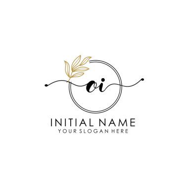 Botanik ve Minimalist Tasarımlı El Yazısı OI İlk Logo