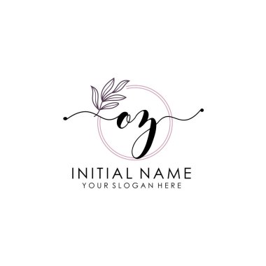 Botanik ve Minimalist Tasarımlı El Yazısıyla OZ İlk Logosu