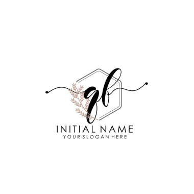 Botanik ve Minimalist Tasarımlı El Yazısıyla QF İlk Logosu