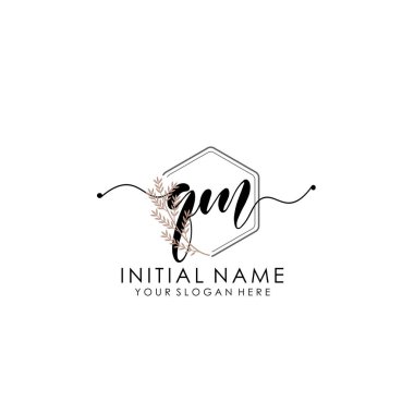 El yazısıyla QM Botanik ve Minimalist Tasarımlı İlk Logo