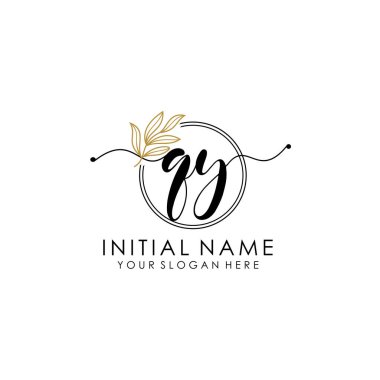 Botanik ve Minimalist Tasarımlı El Yazısıyla QY İlk Logosu