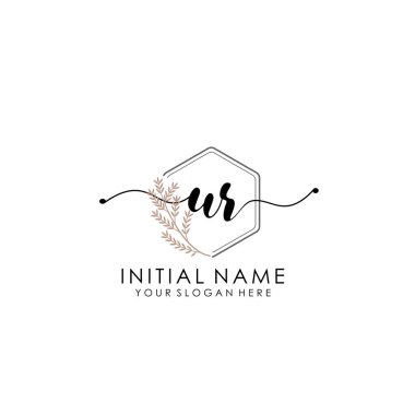 Botanik ve Minimalist Tasarım içeren el yazısıyla UR İlk Logosu