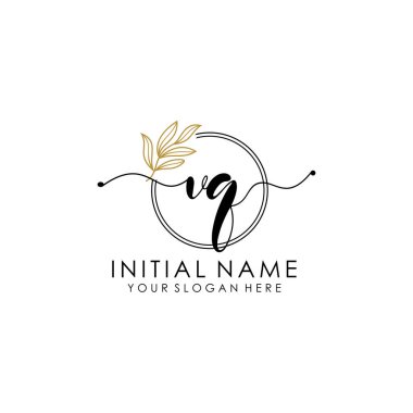 Botanik ve Minimalist Tasarımlı El Yazısıyla VQ İlk Logosu
