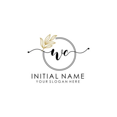 Botanik ve Minimalist Tasarımlı El Yazısıyla WC İlk Logosu