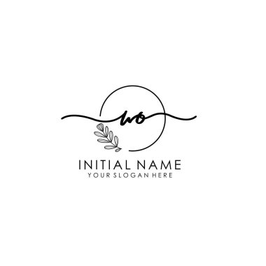 Botanik ve Minimalist Tasarımlı El Yazısıyla WO İlk Logosu