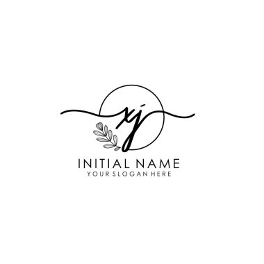 Botanik ve Minimalist Tasarımlı el yazısıyla XJ İlk Logosu