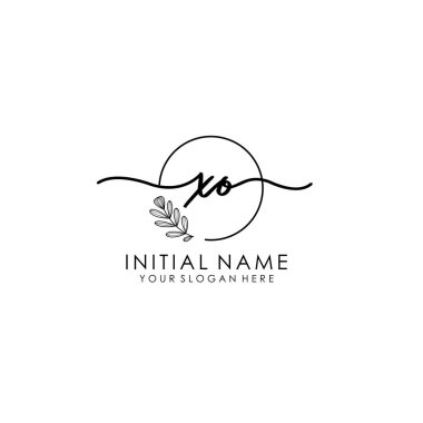 Botanik ve Minimalist Tasarımlı El Yazısıyla İkinci Kaptan Logosu