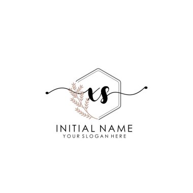 Botanik ve Minimalist Tasarımlı El Yazısıyla XS İlk Logosu