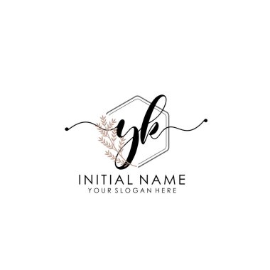 Botanik ve Minimalist Tasarımlı El Yazısıyla YK İlk Logosu