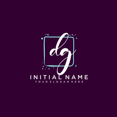 DG Monogramlı Modern Çiçek Baş Logosu