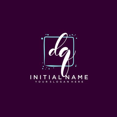 DQ Monogramlı Modern Çiçek Baş Logosu