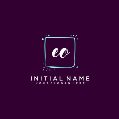 EO Monogramlı Modern Çiçek Baş Logosu