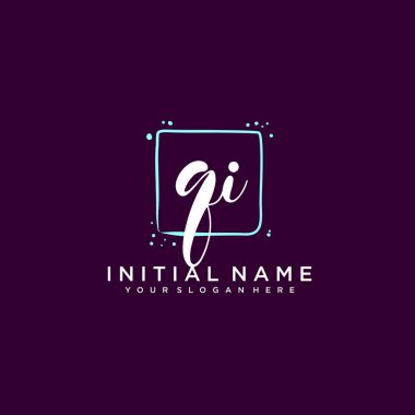 QI Monogramlı Modern Çiçek Baş Logosu