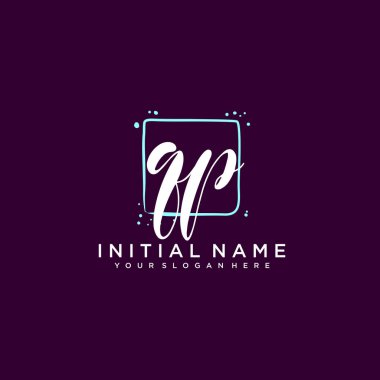 QP Monogramlı Modern Çiçek Baş Logosu