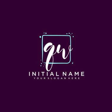 QW Monogramlı Modern Çiçek Baş Logosu