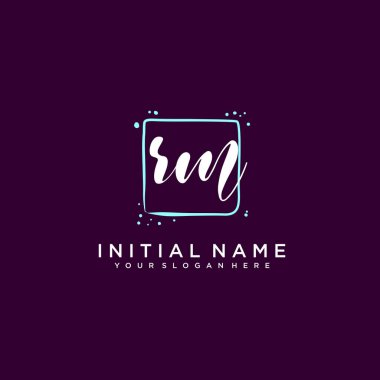 RM Monogramlı Modern Çiçek Baş Logosu