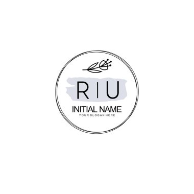 Kişisel ya da Marka İçin RU Minimal Çiçek Logosu Koleksiyonu
