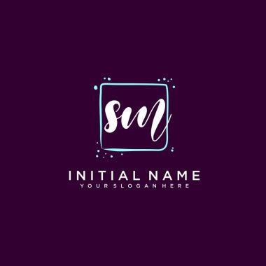 SM Monogramlı Modern Çiçek Baş Logosu