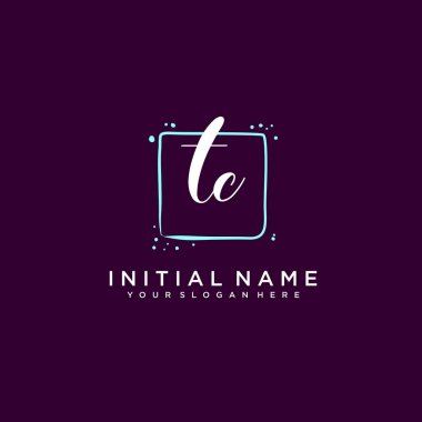 TC Monogramlı Modern Çiçek Baş Logosu