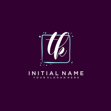 TK Monogramlı Modern Çiçek Baş Logosu