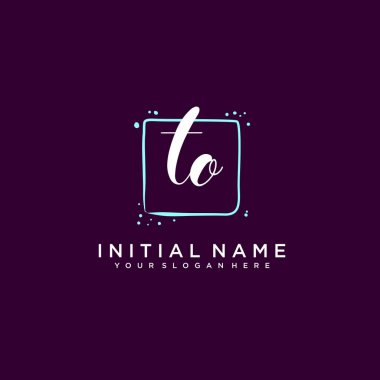 TO Monogramlı Modern Çiçek Baş Logosu