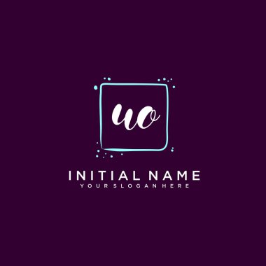 UO Monogramlı Modern Çiçek Baş Logosu