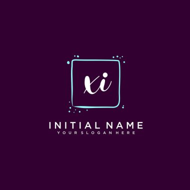 XI Monogramlı Modern Çiçek Baş Logosu