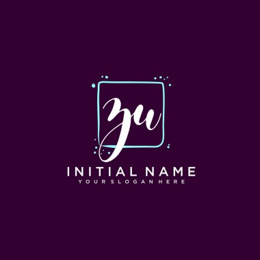 ZU Monogramlı Modern Çiçek Baş Logosu