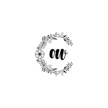 Çiçek Monogramı Koleksiyonu Tasarladı