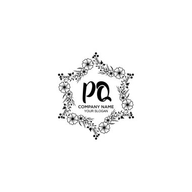 PQ baş harfli Çiçek El Yazısı Logoları