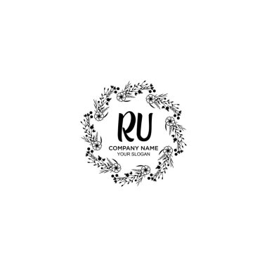 Üzerinde RU harfleri olan Çiçek El Yazısı Monogram Logoları
