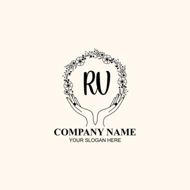 Çiçek El Yazısı Doğa ve El Elementleri ile İlk Logo Karavanı