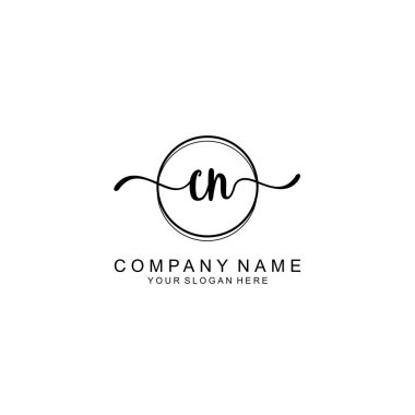 Markalaşma için CN Minimalist El Yazıları Logosu Tasarımı