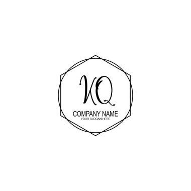 Yumuşak Aksanlı Minimalist El Yazısı KQ İlk Logoları