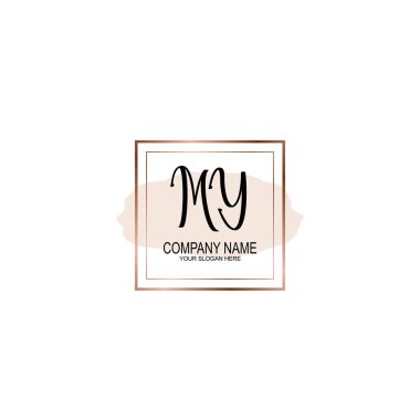 Yumuşak Aksanlı İlk Logomu Minimalist El Yazısıyla Yazdım