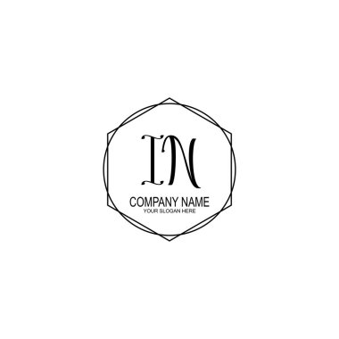 Yumuşak Aksanlı Minimalist El Yazısı Giriş Logoları