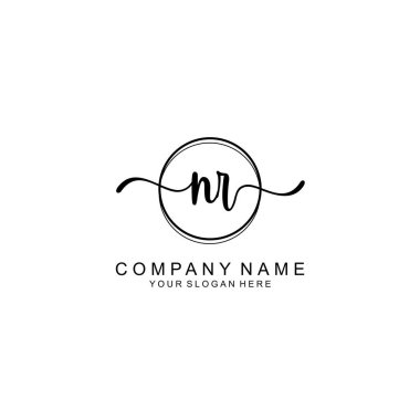 Markalaşma için NR Minimalist El Yazıları Logosu Tasarımı