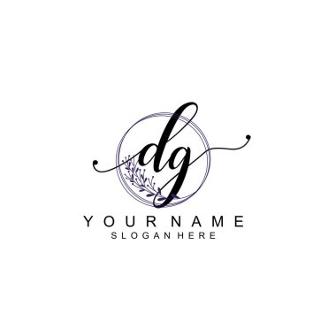 Çiçek ve Fırça darbesi aksanlı DG El Yazısı Logo Şablonları