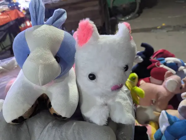 Çocuk oyunları için renkli oyuncaklar